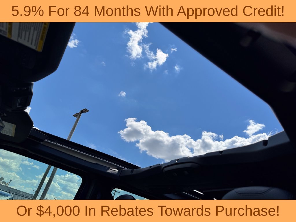 New 2026 Jeep Wrangler Unlimited Sahara w/ Whitecap Package AWD/4WD image 30