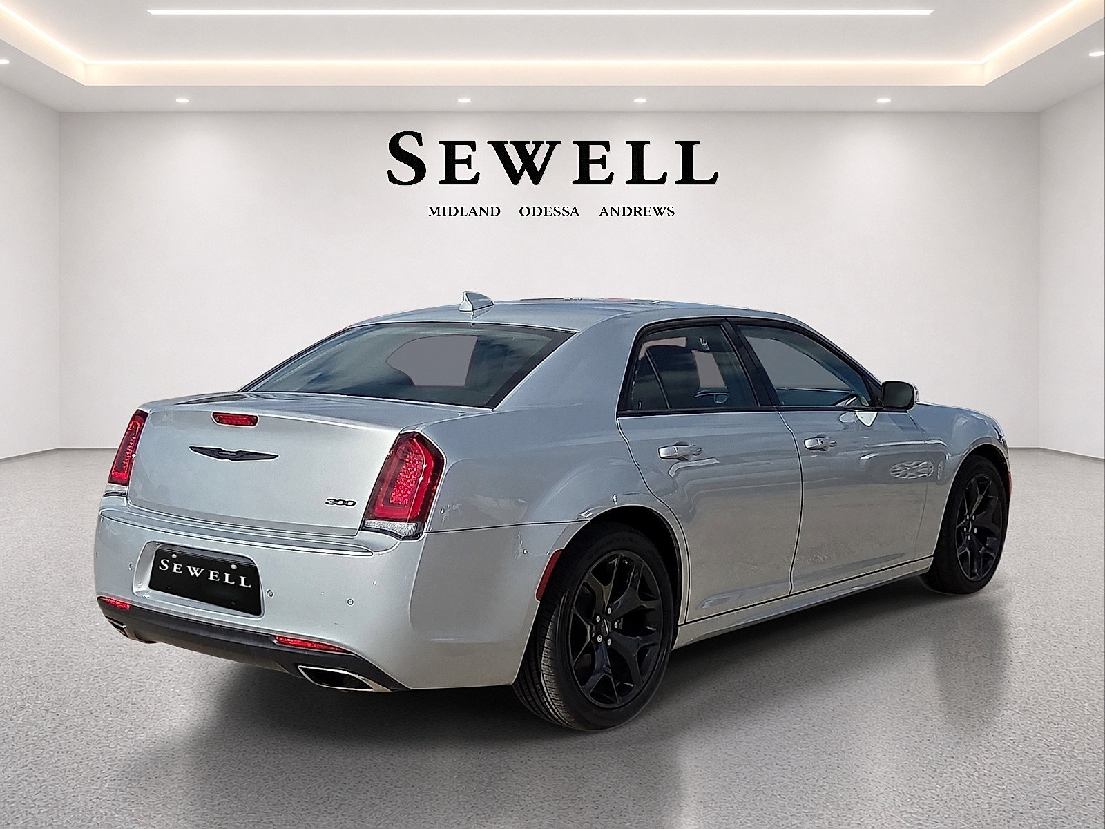 Used 2022 Chrysler 300 Touring L w/ Comfort Group RWD image 4