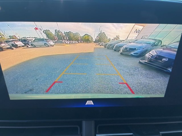 Used 2024 Chevrolet Trax ACTIV w/ Driver Confidence Package image 13