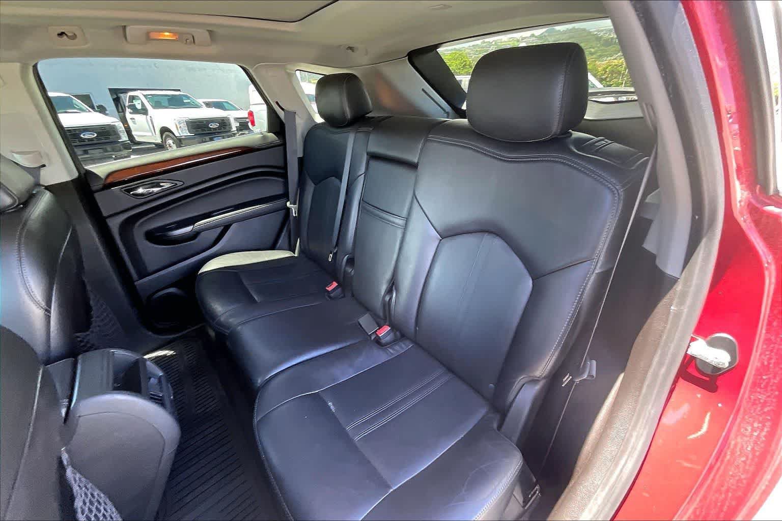 Used 2016 Cadillac SRX Luxury w/ Driver Awareness Package AWD/4WD image 29
