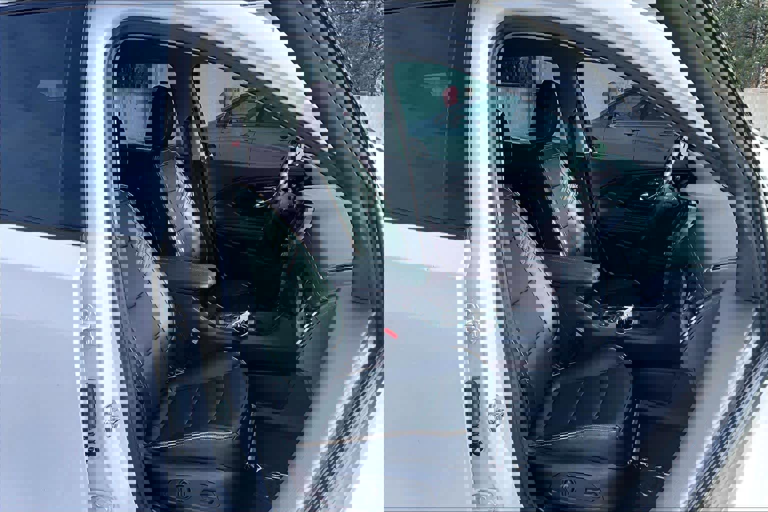 Used 2024 GMC Terrain AT4 w/ Infotainment Package II image 9