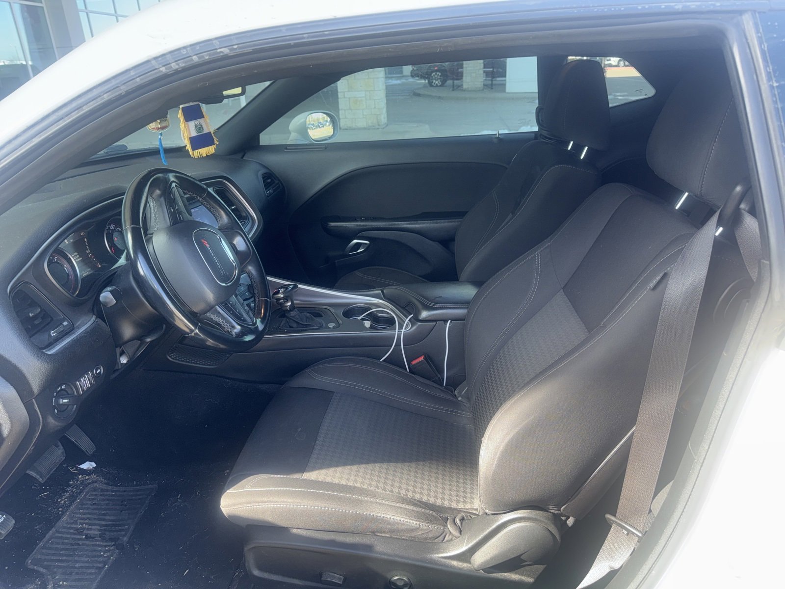 Used 2019 Dodge Challenger SXT image 6