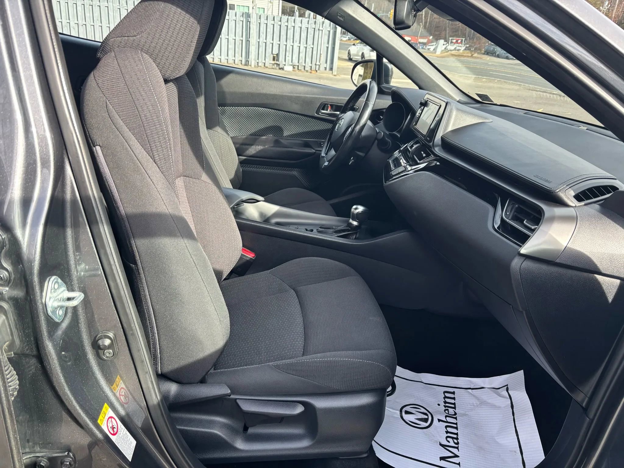 Used 2018 Toyota C-HR XLE image 15