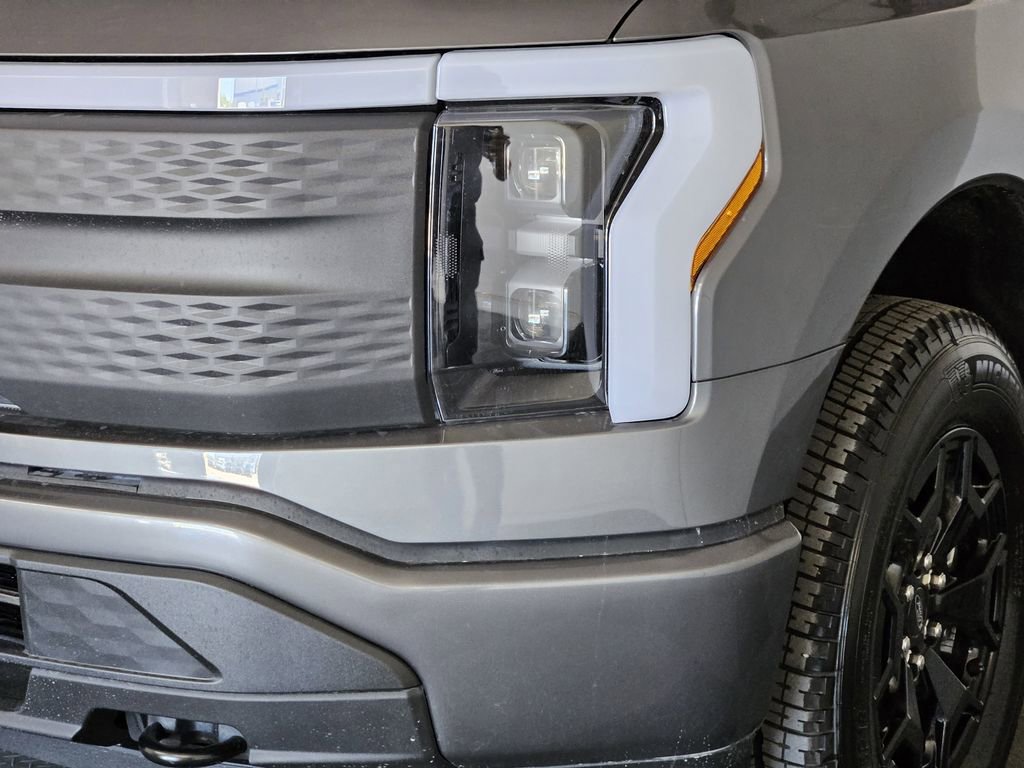 New 2025 Ford F150 Lightning XLT image 7