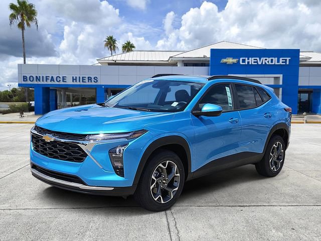 New 2026 Chevrolet Trax LT w/ Sunroof Package FWD image 2