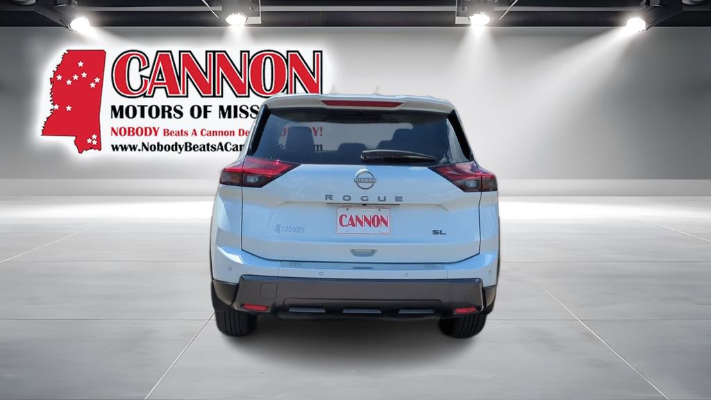 Used 2025 Nissan Rogue SL w/ Tech Package image 6