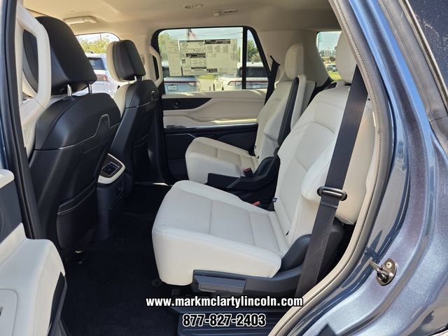 New 2027 Lincoln Navigator Premiere AWD/4WD image 9