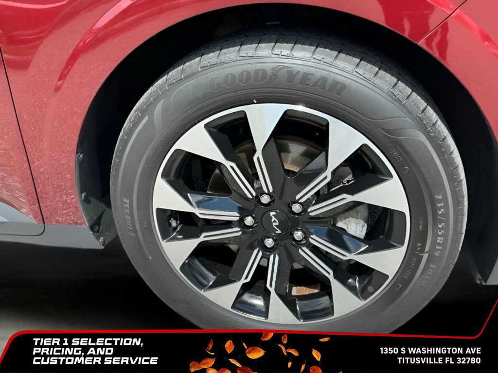 Used 2024 Kia Carnival EX FWD image 36
