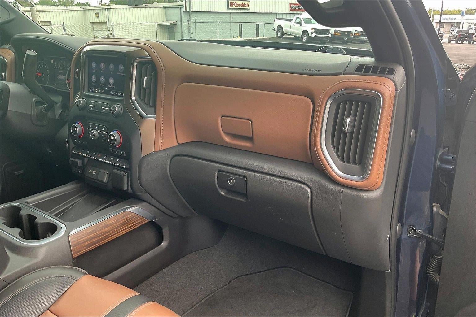Used 2022 Chevrolet Silverado 1500 High Country w/ Safety Package II AWD/4WD image 17