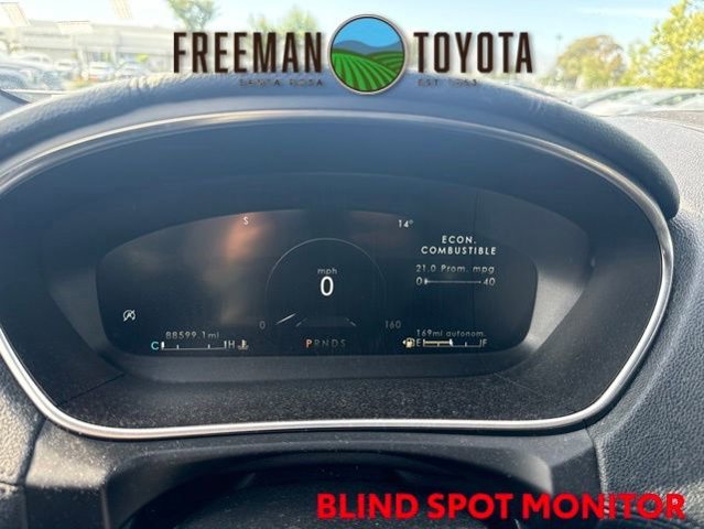 Used 2019 Lincoln Nautilus Premier AWD/4WD image 8
