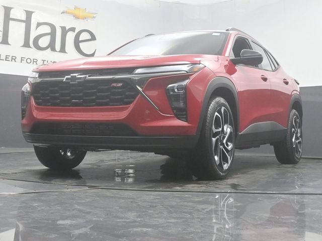 New 2026 Chevrolet Trax RS w/ Sunroof Package FWD image 4