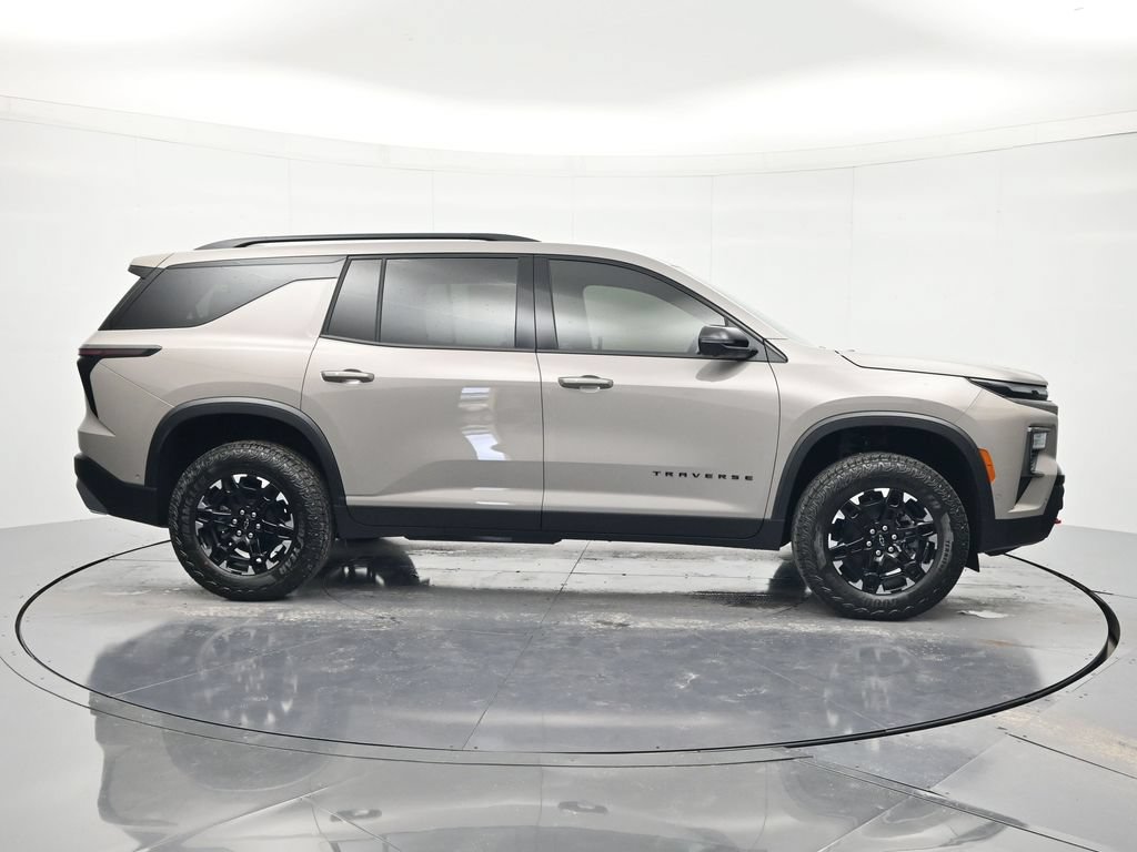New 2027 Chevrolet Traverse Z71 w/ Enhanced Driving Package AWD/4WD image 4