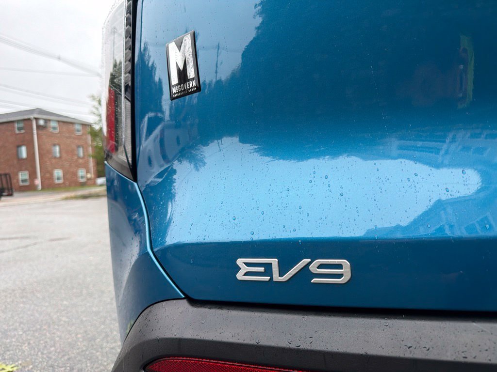 Certified 2024 Kia EV9 Wind AWD/4WD image 11
