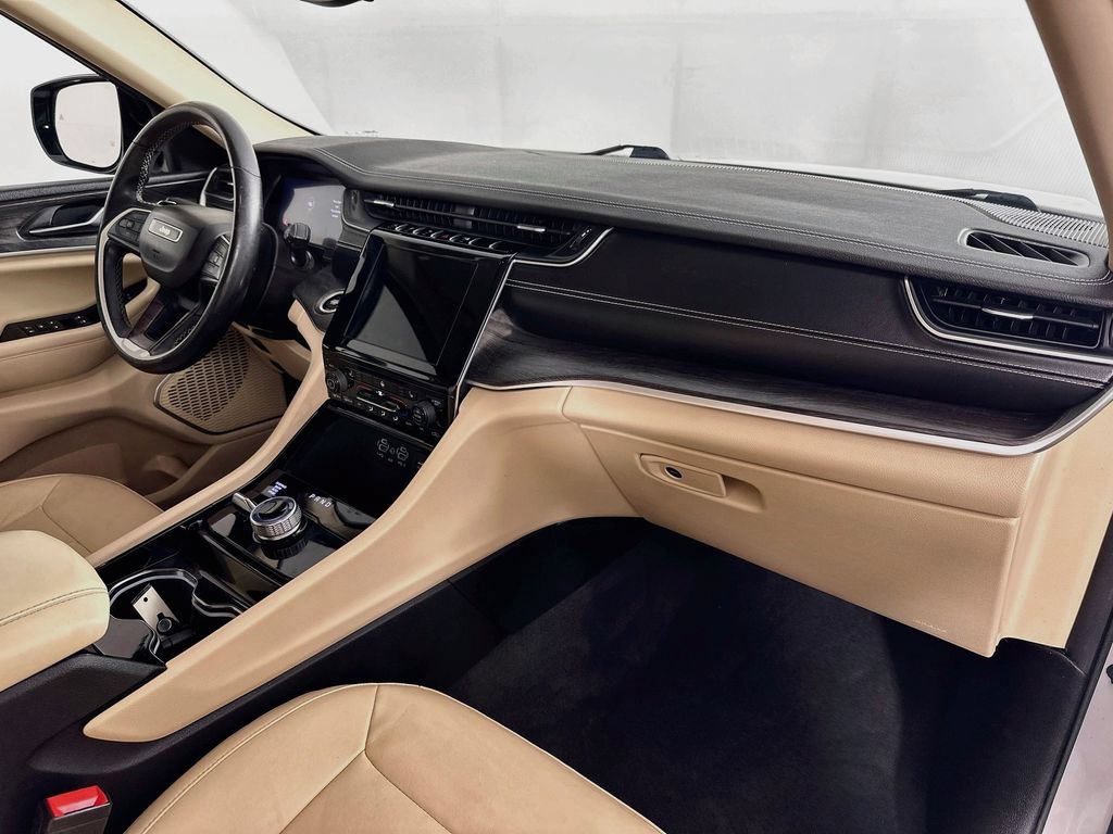 Certified 2021 Jeep Grand Cherokee L Limited AWD/4WD image 40