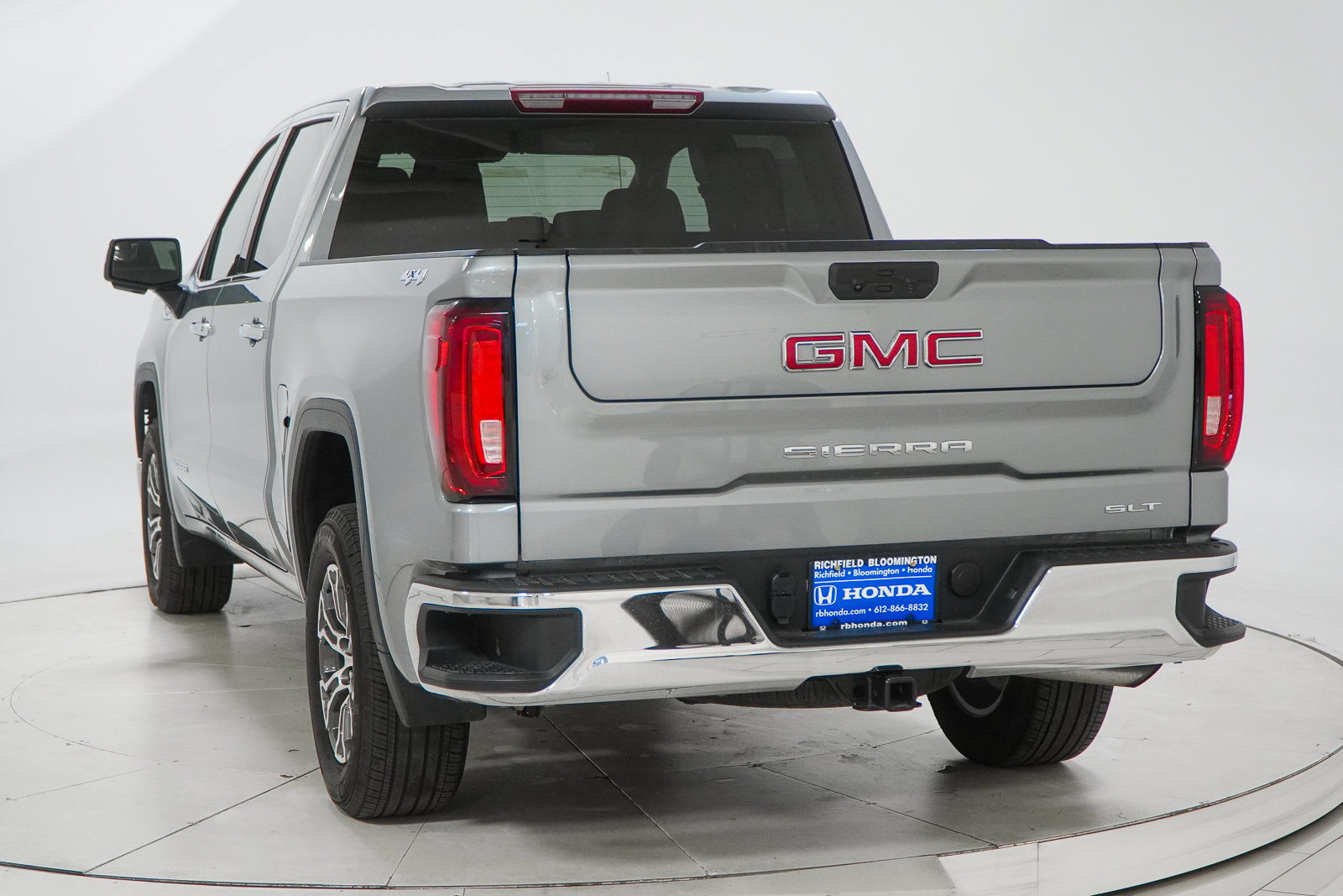 Used 2026 GMC Sierra 1500 SLT AWD/4WD image 7