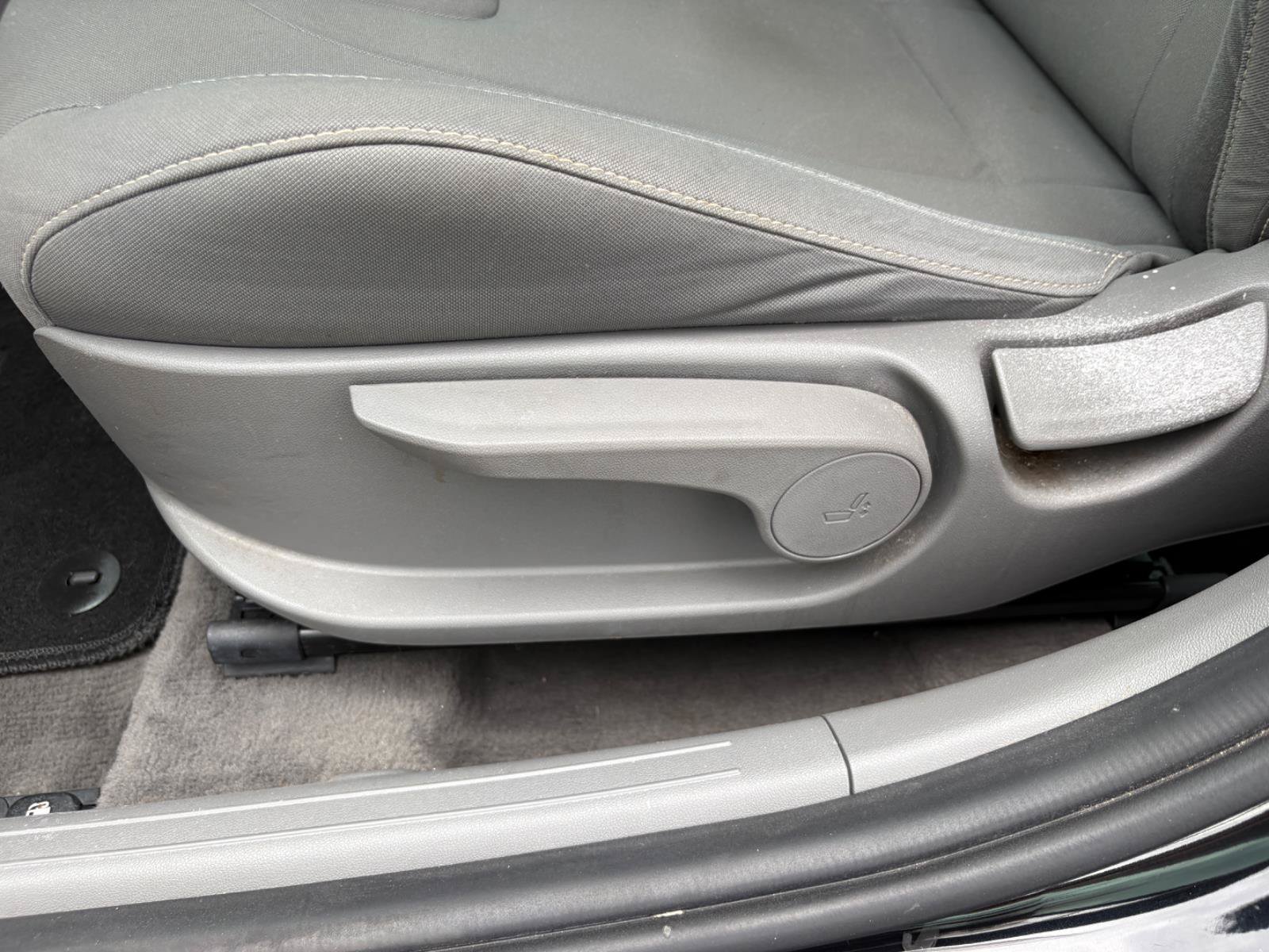 Used 2022 Hyundai Elantra SEL FWD image 23