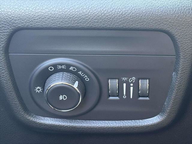 Certified 2023 Jeep Grand Cherokee L Limited AWD/4WD image 15