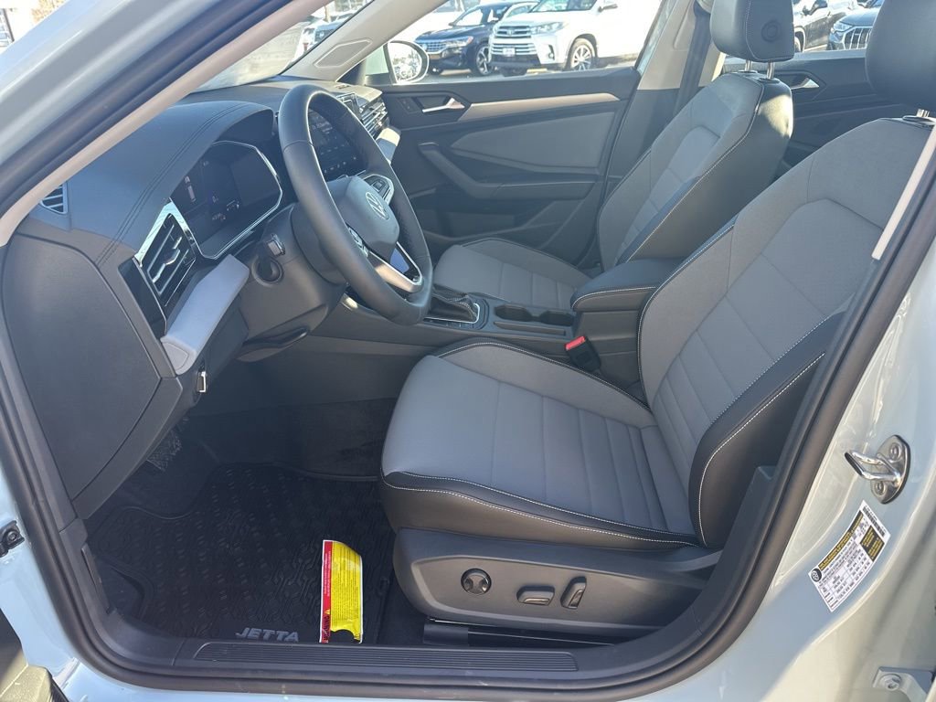New 2026 Volkswagen Jetta SE image 9