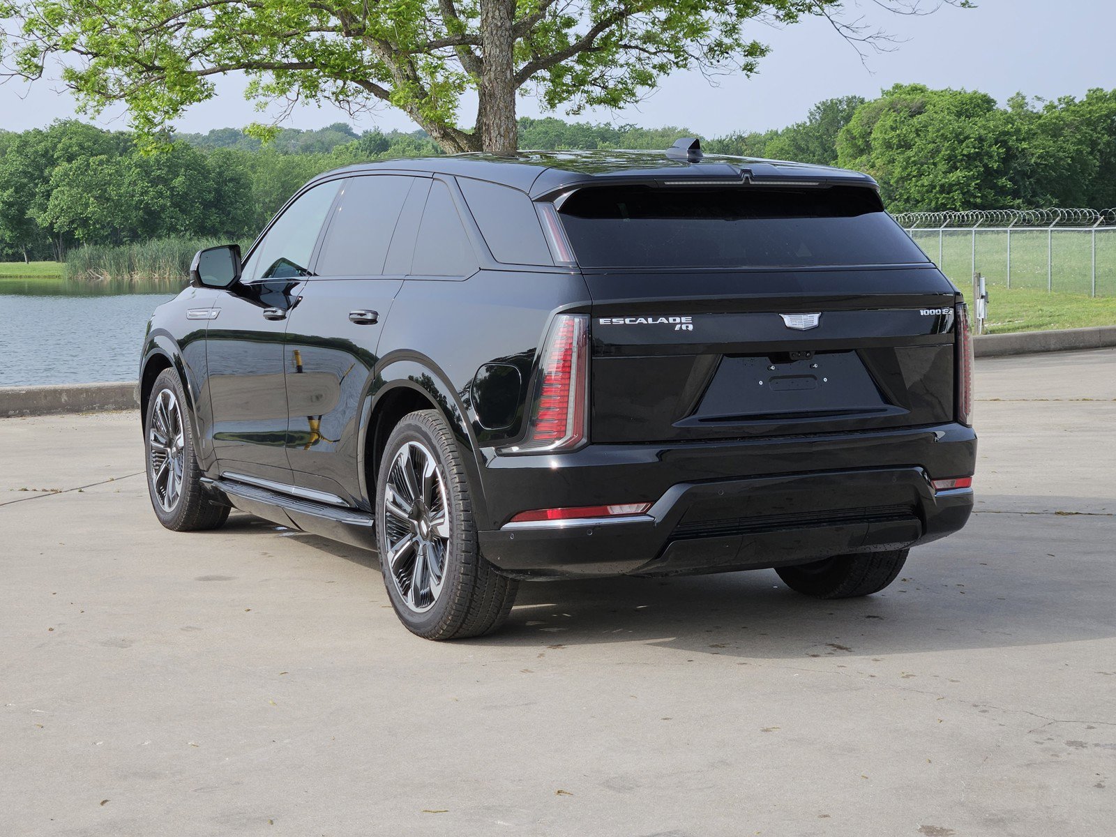 New 2025 Cadillac Escalade IQ Sport 2 AWD/4WD image 4