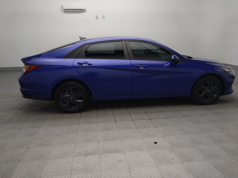 Used 2023 Hyundai Elantra SEL FWD image 10