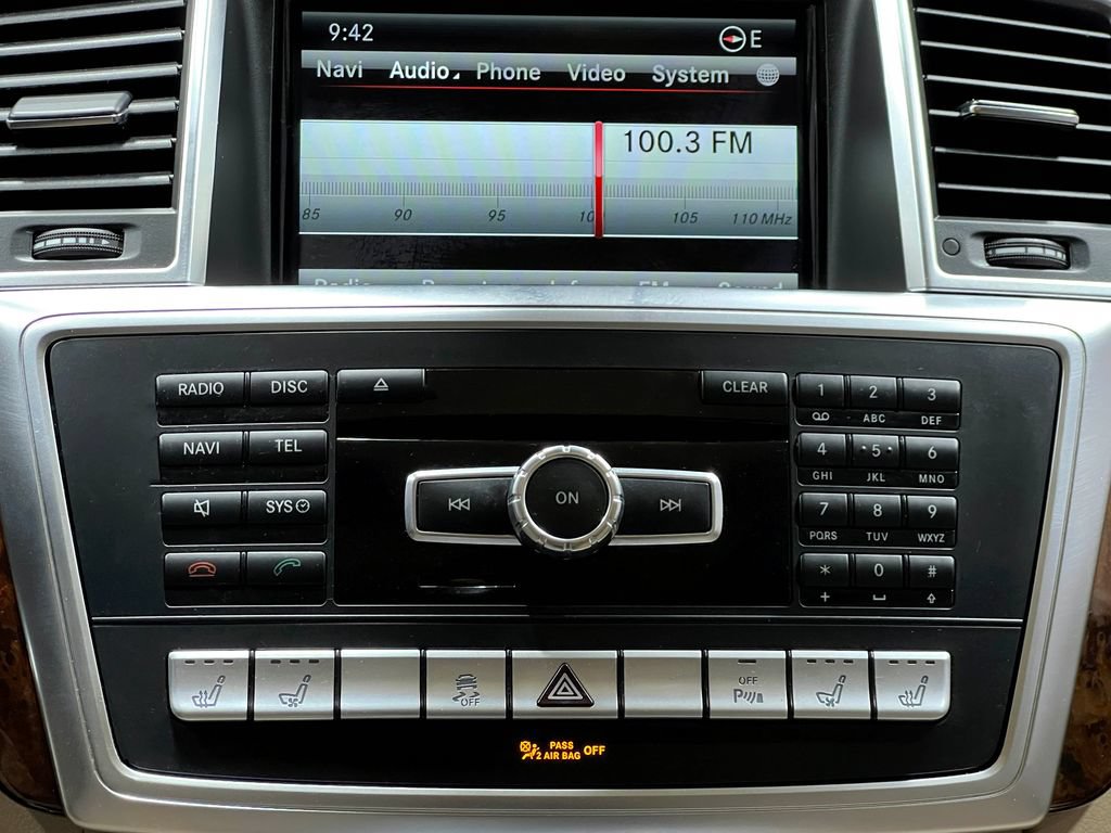 Used 2015 Mercedes-Benz GL 550 4MATIC image 26