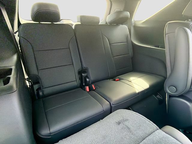 New 2026 Chevrolet Traverse LT w/ Driver Confidence Package AWD/4WD image 29