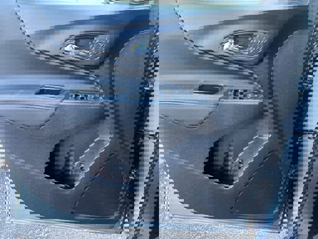 Used 2024 Chevrolet Equinox RS image 19