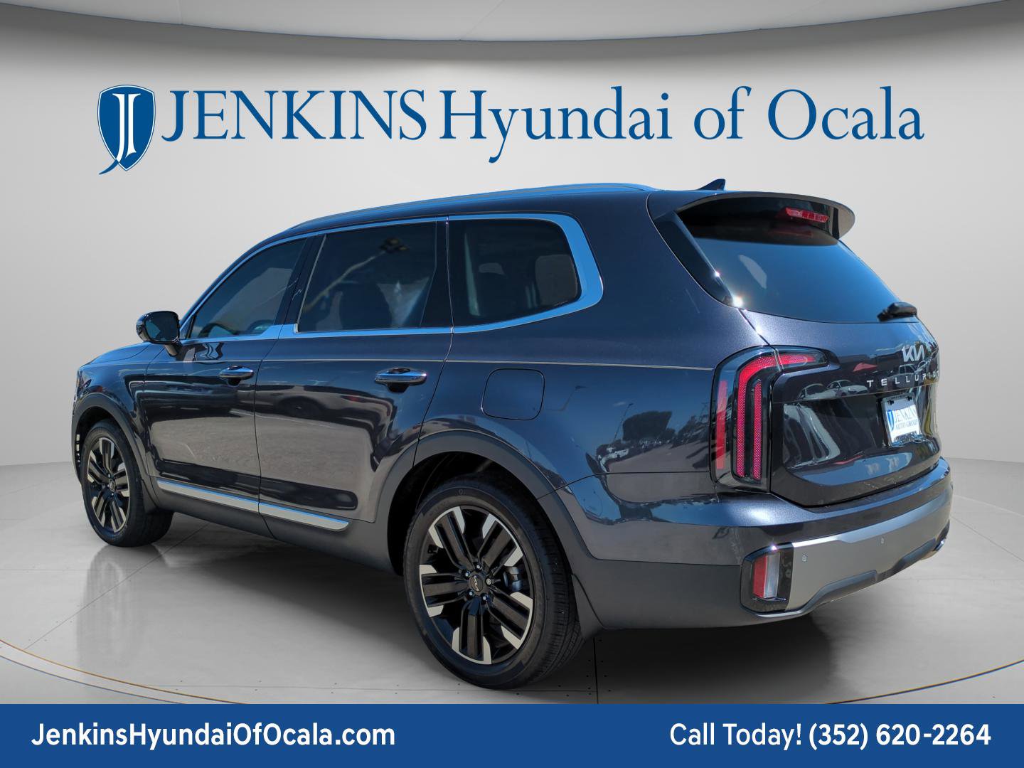 Used 2025 Kia Telluride SX w/ SX Captain's Chair Package AWD/4WD image 5