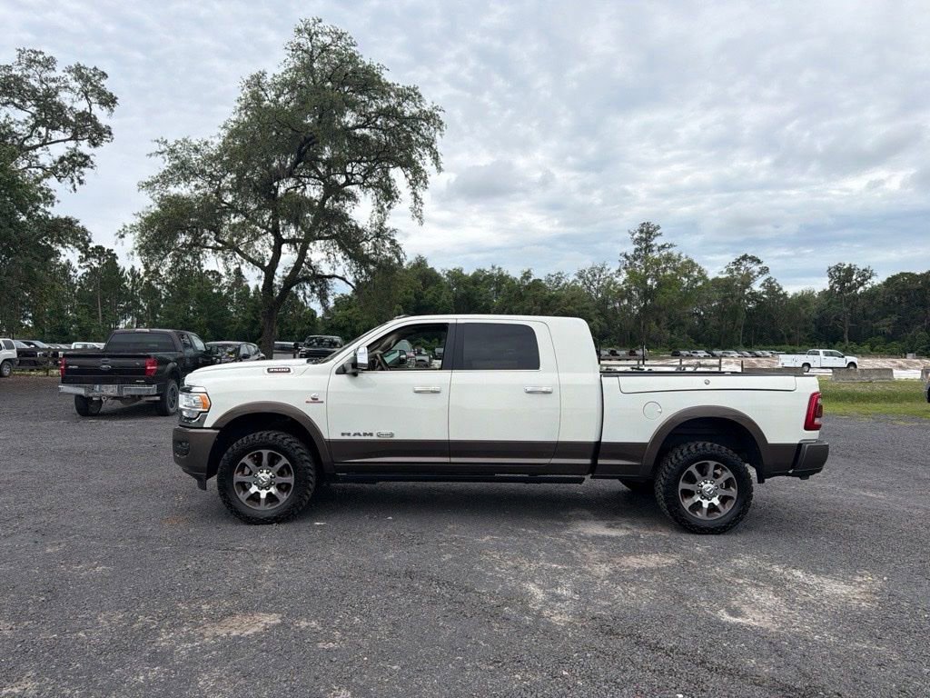 Used 2022 RAM 3500 Limited AWD/4WD image 2