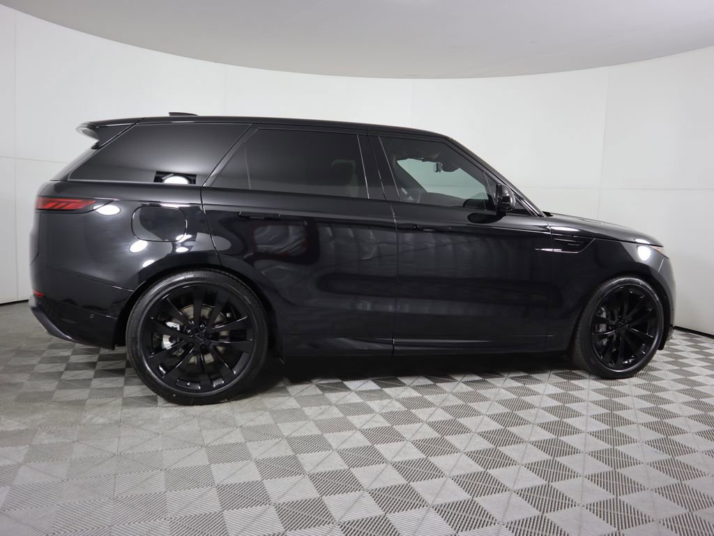 New 2026 Land Rover Range Rover Sport Dynamic SE image 4