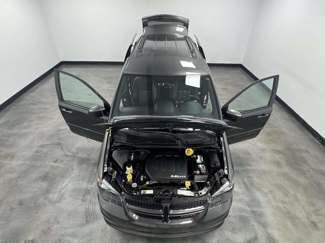 Used 2017 Dodge Grand Caravan GT FWD image 13