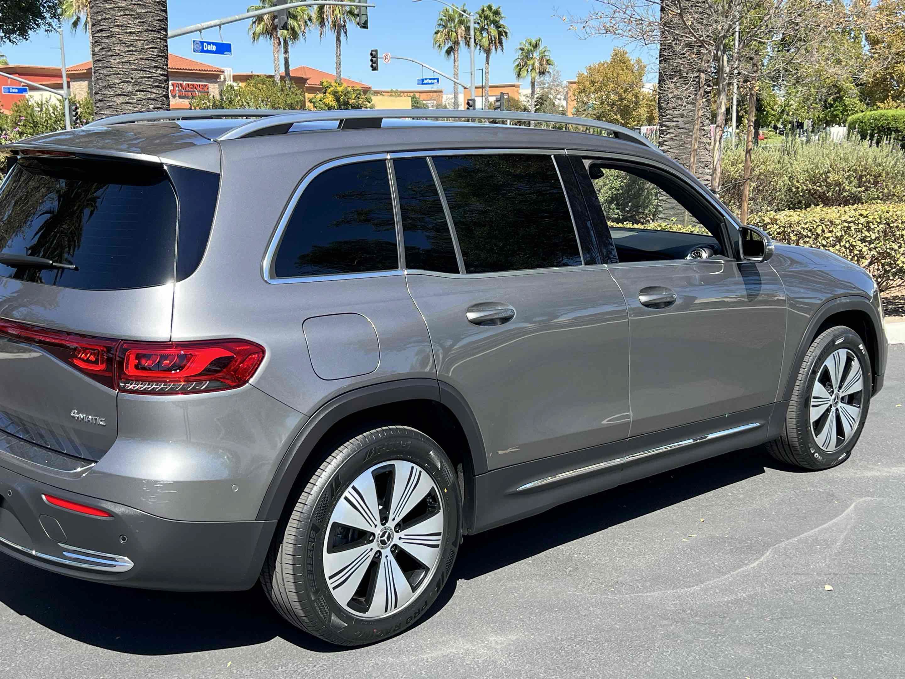 Used 2023 Mercedes-Benz EQB 300 4MATIC image 57