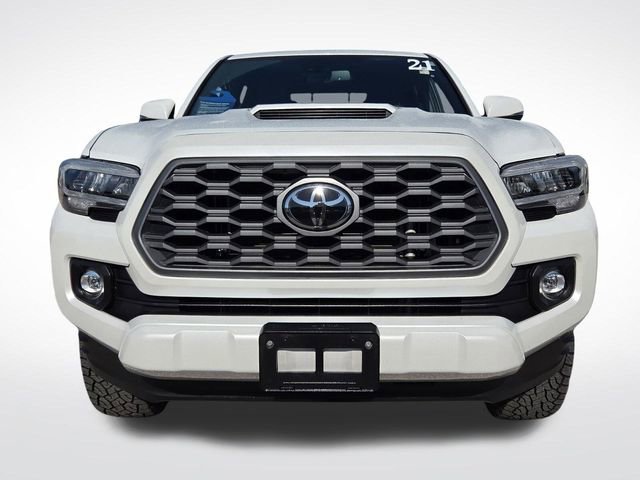 Used 2021 Toyota Tacoma TRD Sport w/ Technology Package image 3