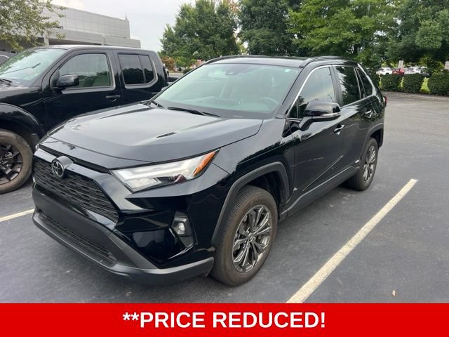 Used 2025 Toyota RAV4 XLE Premium AWD/4WD image 2
