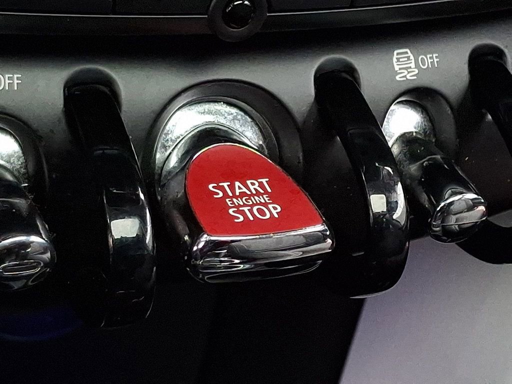 Used 2014 MINI Cooper S image 23