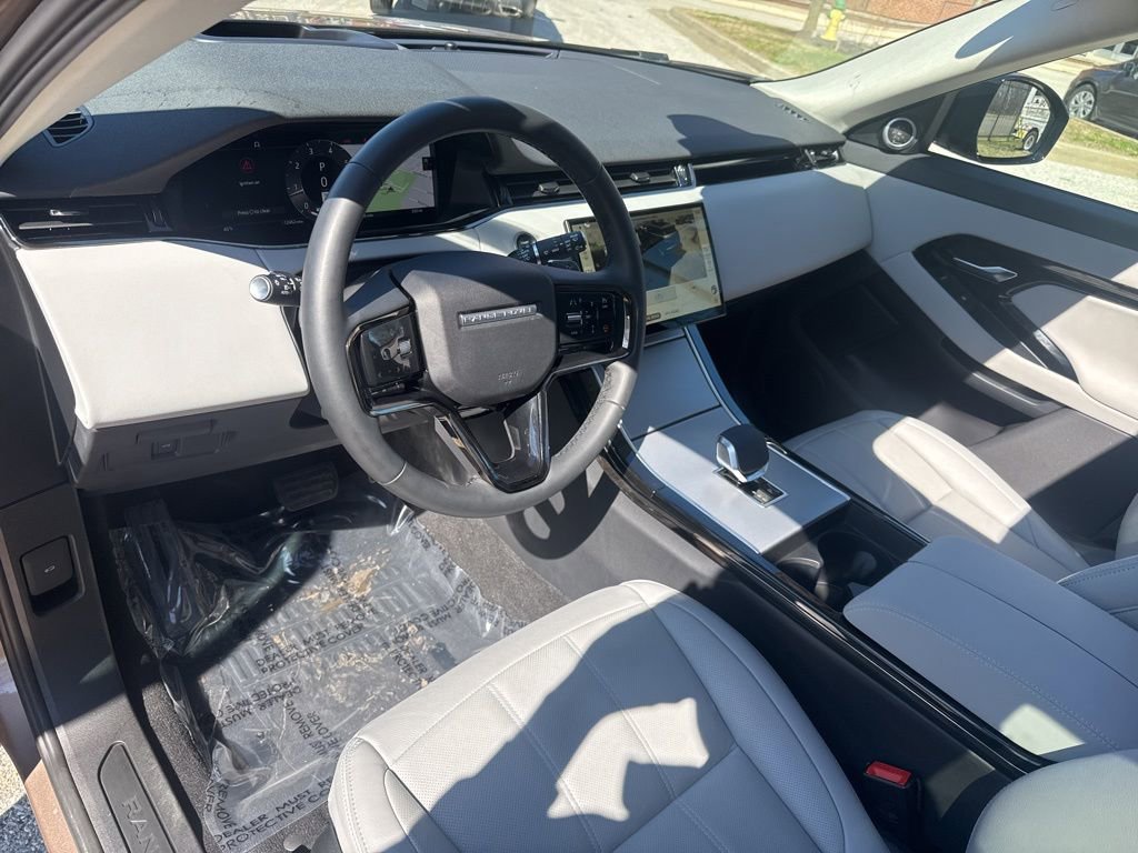 Used 2024 Land Rover Range Rover Evoque S image 14