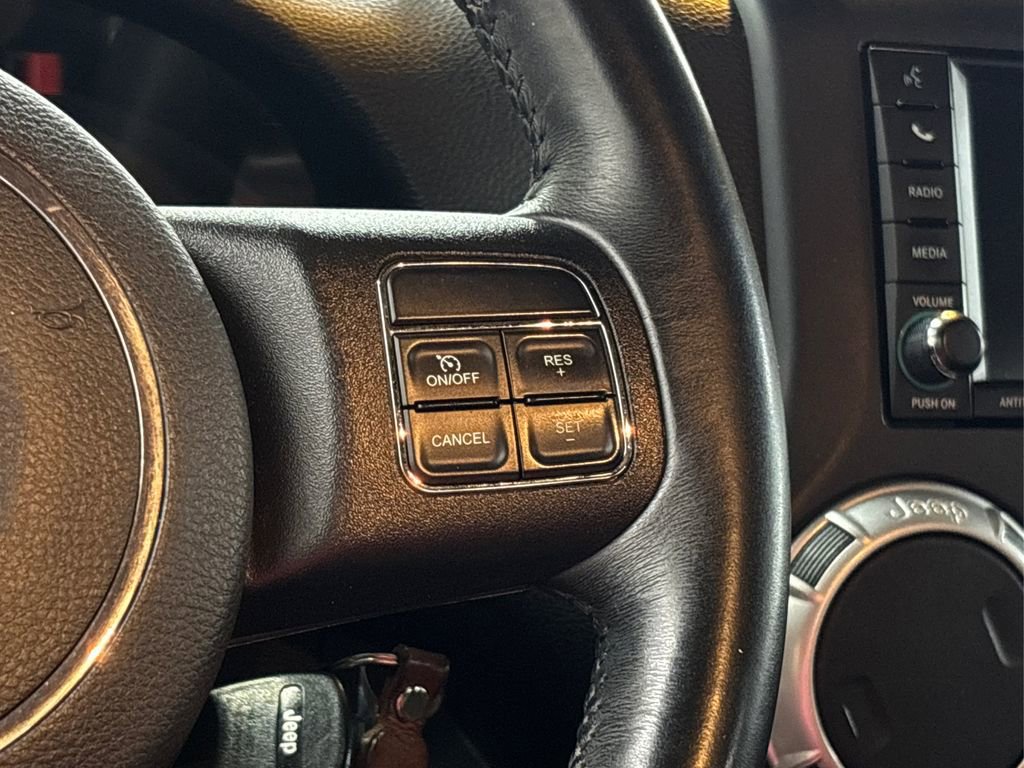 Used 2015 Jeep Wrangler Rubicon w/ Power Convenience Group image 25
