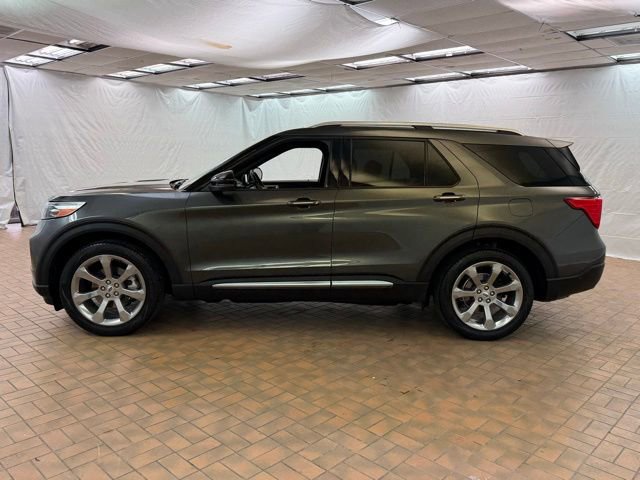 Certified 2020 Ford Explorer Platinum w/ Premium Technology Package AWD/4WD image 4