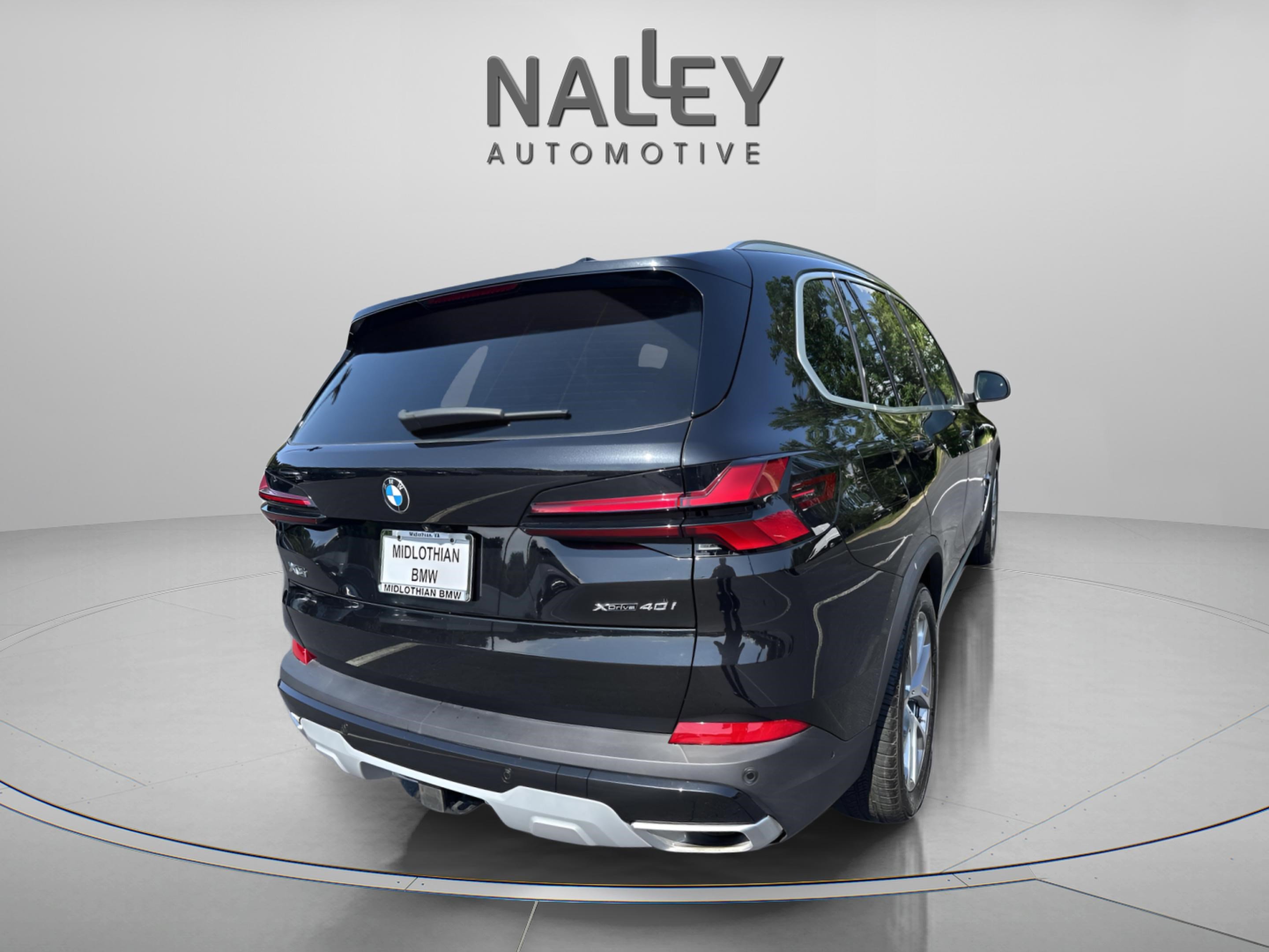 Used 2024 BMW X5 xDrive40i w/ Parking Assistance Package image 5