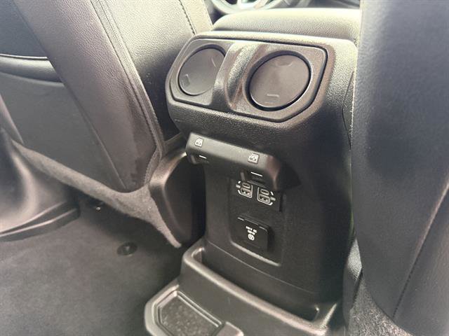 Used 2021 Jeep Wrangler Unlimited Sahara w/ Uconnect 4C Nav & Sound Group AWD/4WD image 18