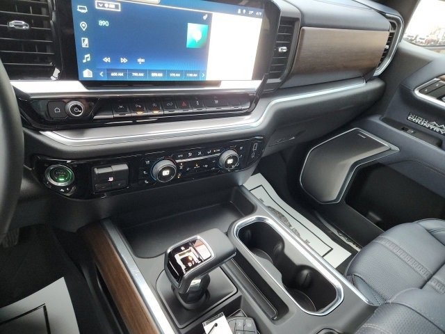 Used 2025 Chevrolet Silverado 1500 High Country w/ Technology Package image 31