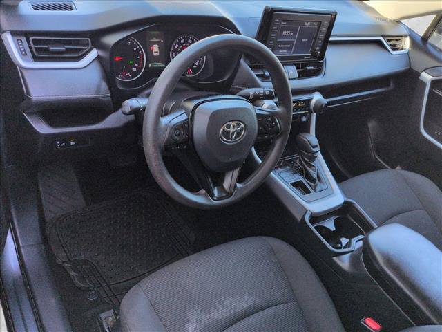 Used 2021 Toyota RAV4 LE AWD/4WD image 13