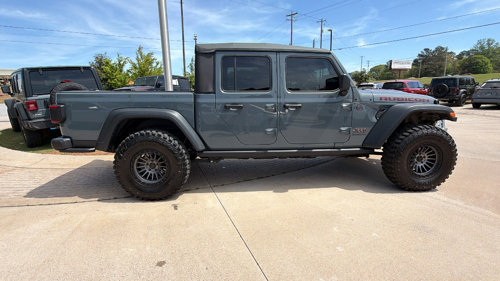 Used 2025 Jeep Gladiator Rubicon w/ Safety Group image 7
