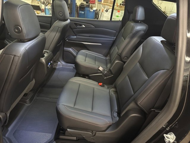 Used 2025 Chevrolet Traverse Z71 w/ Driver Confidence Package image 22