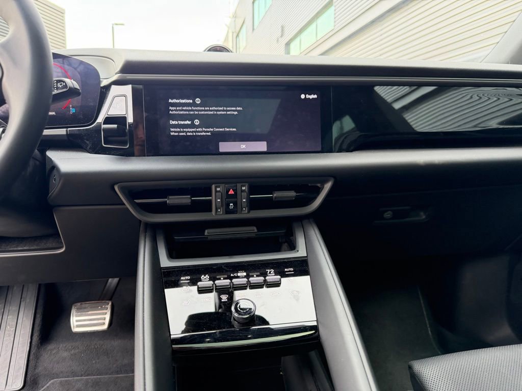 New 2025 Porsche Macan 4S Electric image 24