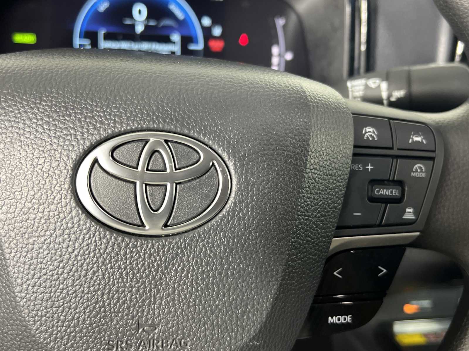 Used 2025 Toyota Camry LE FWD image 27