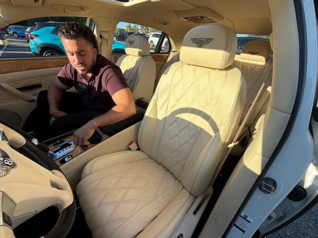 Used 2015 Bentley Flying Spur W12 AWD/4WD image 11