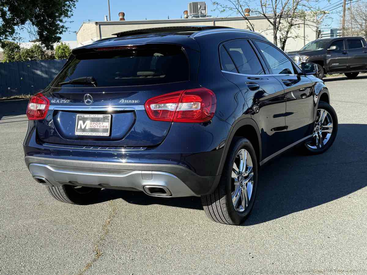 Used 2018 Mercedes-Benz GLA 250 4MATIC image 9