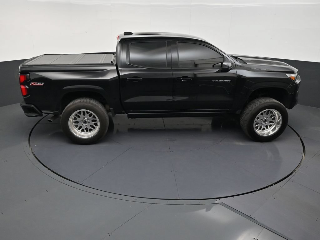 Used 2025 Chevrolet Colorado Z71 AWD/4WD image 17