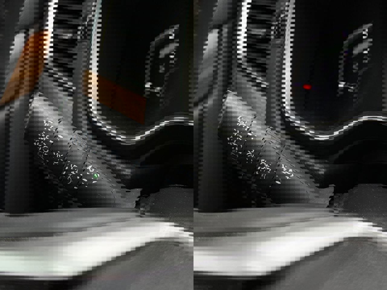 Used 2020 Honda CR-V Touring image 18